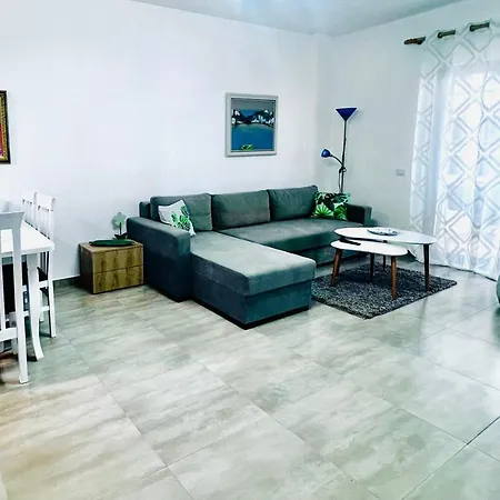 The Place 2, Qerret Apartament