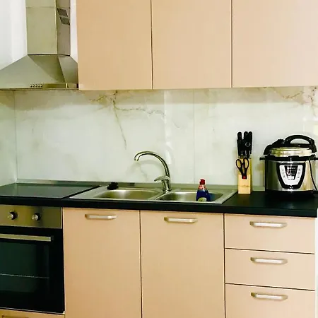 Apartament The Place 2, Qerret Golem (Tirana)