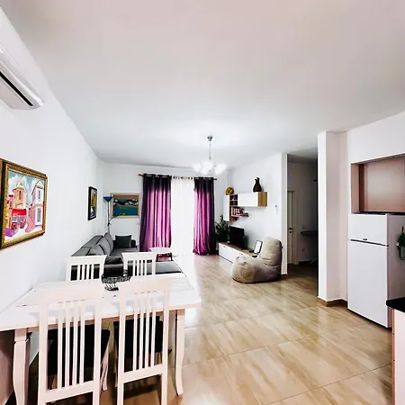 Apartman The Place 2, Qerret *