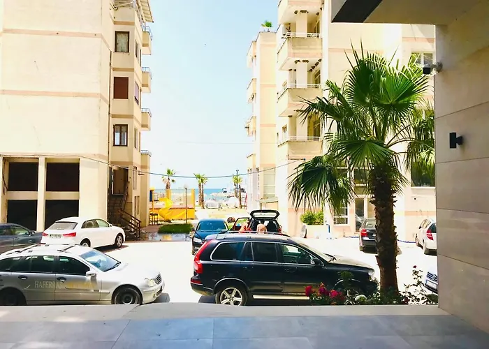 The Place 2, Qerret Golem (Tirana)