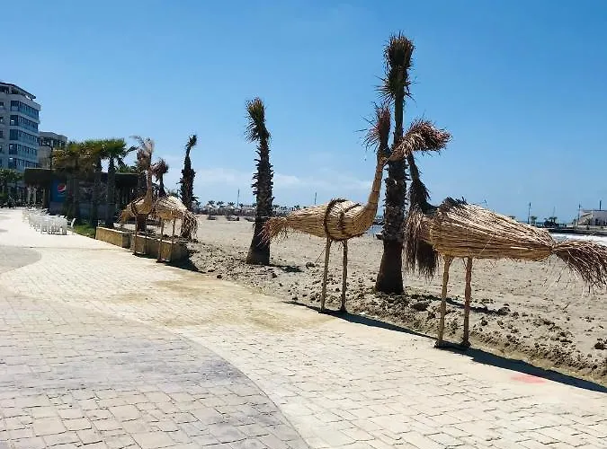 The Place 2, Qerret