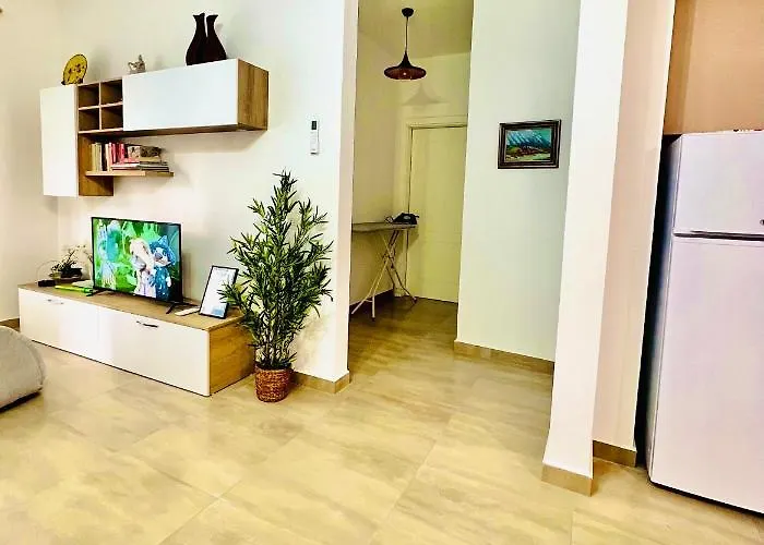 Apartment The Place 2, Qerret